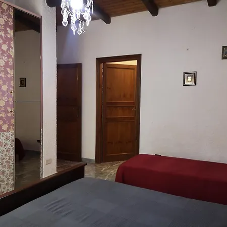 Casa Ape Regina 1 Montelarco ファームステイ Morlupo